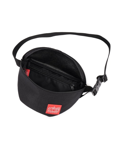 Manhattan Portage（マンハッタンポーテージ）の「Doyers Waist Bag（ボディバッグ/ウエストポーチ・メンズ・ブラック・X-SMALL）」の9枚目の写真