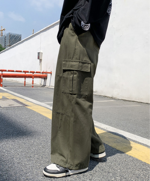 neos（ネオス）の「【neos -addictive design-】ワイドシルエット サイドポケット バルーン パラシュートカーゴ パンツ（カーゴパンツ・メンズ・ベージュ/ブラック/カーキ・MEDIUM/LARGE/X-LARGE）」の5枚目の写真