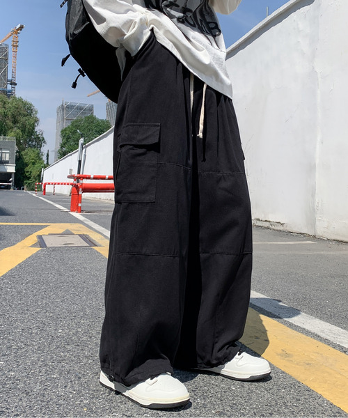 neos（ネオス）の「【neos -addictive design-】ワイドシルエット サイドポケット バルーン パラシュートカーゴ パンツ（カーゴパンツ・メンズ・ベージュ/ブラック/カーキ・MEDIUM/LARGE/X-LARGE）」の8枚目の写真