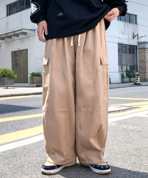 neos（ネオス）の「【neos -addictive design-】ワイドシルエット サイドポケット バルーン パラシュートカーゴ パンツ（カーゴパンツ・メンズ・ベージュ/ブラック/カーキ・MEDIUM/LARGE/X-LARGE）」の14枚目の写真