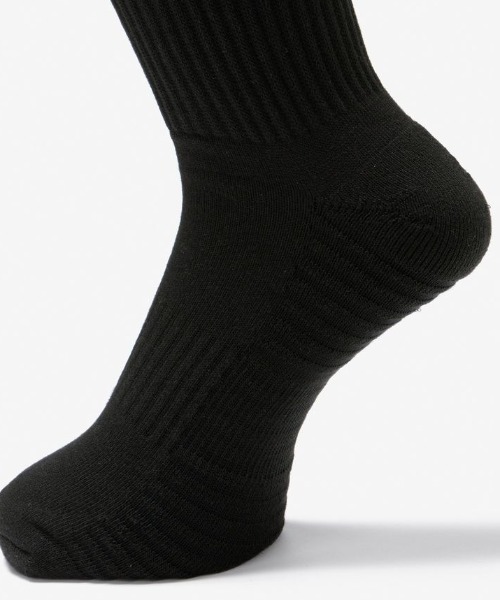 THE NORTH FACE（ザノースフェイス）の「【THE NORTH FACE】FREE RUN CREW（ソックス/靴下・メンズ・ブラック/ホワイト・SMALL/MEDIUM）」の4枚目の写真