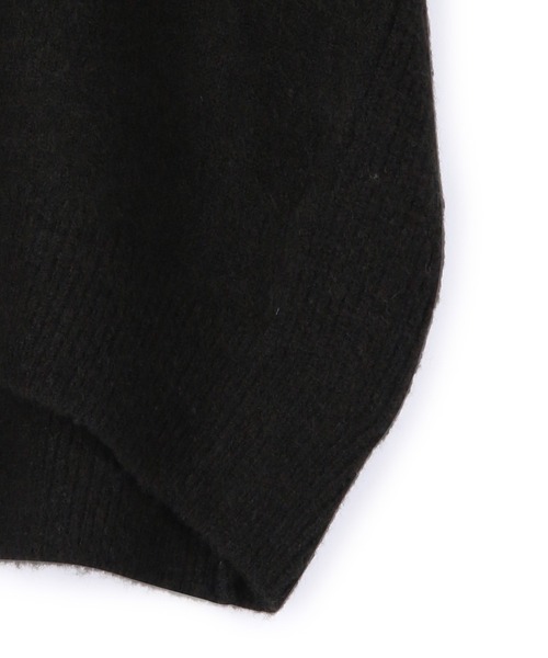 ADAM ET ROPE'(アダムエロペ)の「【一部WEBサイト限定(一部店舗展開あり)】コクーンVネックカーディガン(カーディガン/ボレロ・レディース・ブラック/ライトグレー/サックスブルー/レッド/ピンク・FREE)」の15枚目の写真