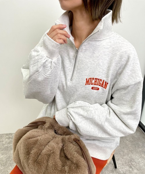 MLI'A（エムリア）の「ハーフZIPロゴスウェット（スウェット・レディース・ブラック/オートミール/ボルドー・M）」の3枚目の写真