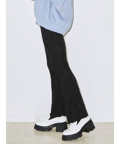 jouetie（ジュエティ）の「フリルフィットフレアパンツ（その他パンツ・レディース・オフホワイト/ブラック/ブルー・MEDIUM）」の2枚目の写真