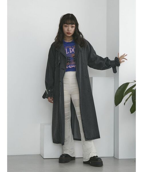 jouetie（ジュエティ）の「フリルフィットフレアパンツ（その他パンツ・レディース・オフホワイト/ブラック/ブルー・MEDIUM）」の5枚目の写真