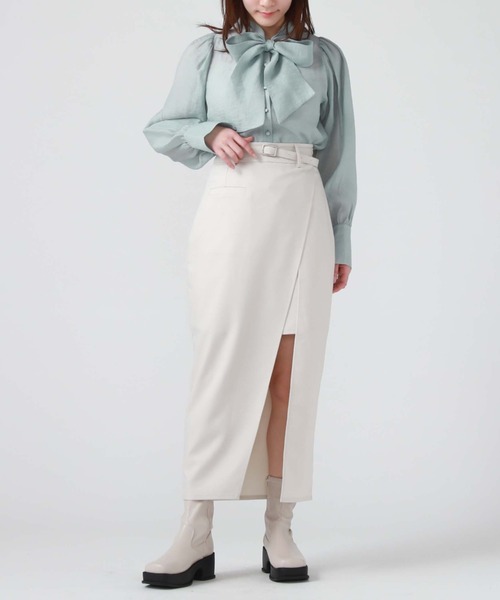 archives(アルシーヴ)の「2WAYボウタイパワショルブラウス(シャツ/ブラウス・レディース・ピンクベージュ/アイボリー/ブラック/ブルー・MEDIUM)」の12枚目の写真