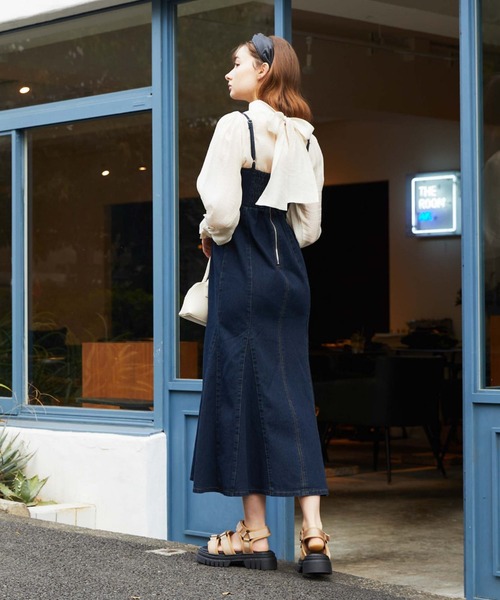 archives(アルシーヴ)の「2WAYボウタイパワショルブラウス(シャツ/ブラウス・レディース・ピンクベージュ/アイボリー/ブラック/ブルー・MEDIUM)」の5枚目の写真