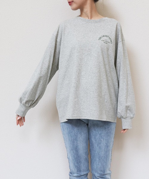 andme（アンドミー）の「ロゴプリントボリューム袖コットン長袖Tシャツ（Tシャツ/カットソー・レディース・チャコールグレー/グレー/オフホワイト/オートミール/スミクロ/ブラウン/ブルー系その他・M）」の8枚目の写真