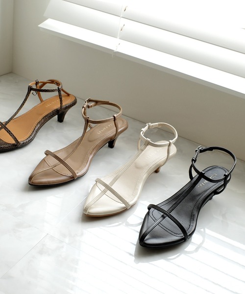 AmiAmi（アミアミ）の「ポインテッドトゥTストラップサンダル（サンダル・レディース・パイソン/ブラック/グレイッシュベージュ/アイボリー・L/LL/M/S）」の12枚目の写真