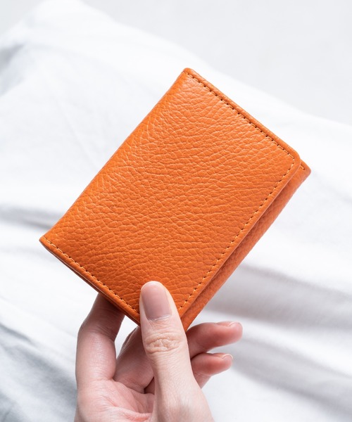 MURA(ムラ)の「イタリアン/フルグレイン シュリンク レザー 大容量 名刺入れ(名刺入れ・レディース・イエロー/オレンジ/ブルー/グリーン/ブラック・FREE)」の11枚目の写真