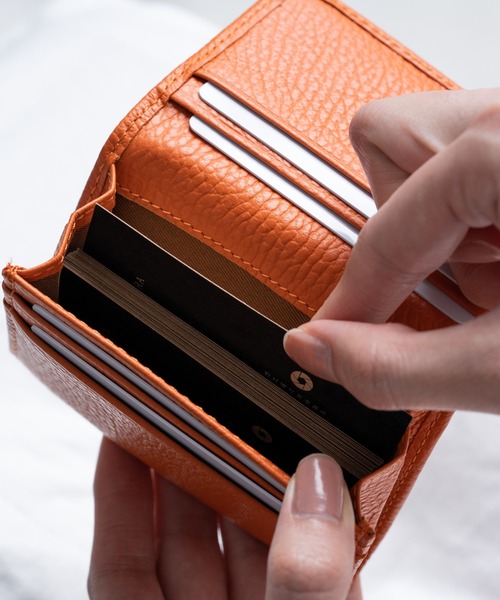 MURA(ムラ)の「イタリアン/フルグレイン シュリンク レザー 大容量 名刺入れ(名刺入れ・レディース・イエロー/オレンジ/ブルー/グリーン/ブラック・FREE)」の17枚目の写真