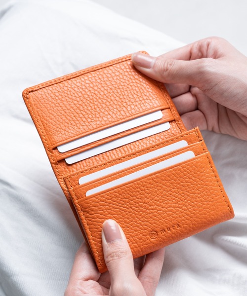 MURA(ムラ)の「イタリアン/フルグレイン シュリンク レザー 大容量 名刺入れ(名刺入れ・レディース・イエロー/オレンジ/ブルー/グリーン/ブラック・FREE)」の19枚目の写真