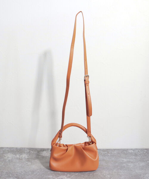 fredy emue（フレディエミュ）の「ワンハンドルギャザー2wayバッグ（トートバッグ・レディース・オフホワイト/ブラック/オレンジ・FREE）」の22枚目の写真