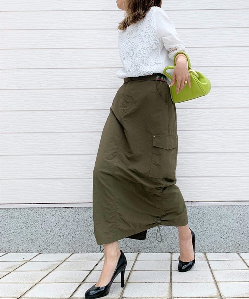 Q（キュー）の「ドロストミリタリーナロースカート（スカート・レディース・カーキ/ベージュ・MEDIUM）」の11枚目の写真