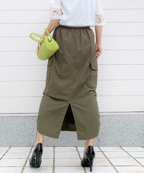 Q（キュー）の「ドロストミリタリーナロースカート（スカート・レディース・カーキ/ベージュ・MEDIUM）」の8枚目の写真