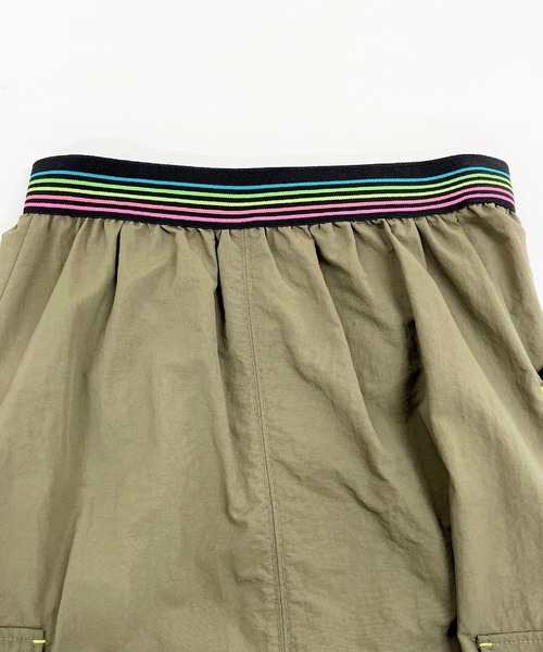 Q（キュー）の「ドロストミリタリーナロースカート（スカート・レディース・カーキ/ベージュ・MEDIUM）」の6枚目の写真