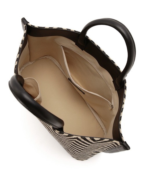 ADAM ET ROPE'（アダムエロペ）の「【サステナブル】フェイクレザーコンビトート（トートバッグ・レディース・キャメル/ブラック系その他/ブラック・FREE）」の6枚目の写真