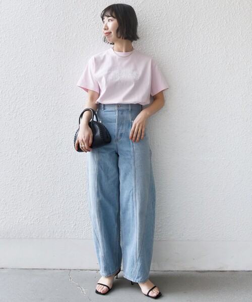 SHIPS(シップス)の「【累計販売数9万枚突破!!】【WEB限定】 SHIPS ラウンド プリント ロゴ TEE(Tシャツ/カットソー・レディース・ホワイト/ブラック/ライトホワイト/ネイビー/ダークブルー/ブラック系/シルバーグレー/ホワイト系/ブラック系1/ライトグレー/ライトブルー/ピンク/ブルー系/ブラウン・SMALL/MEDIUM/LARGE)」の19枚目の写真