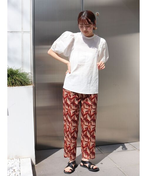 Ungrid(アングリッド)の「【WEB限定】パフスリーブブラウス(シャツ/ブラウス・レディース・オフホワイト/ブラック/オレンジ・FREE)」の12枚目の写真