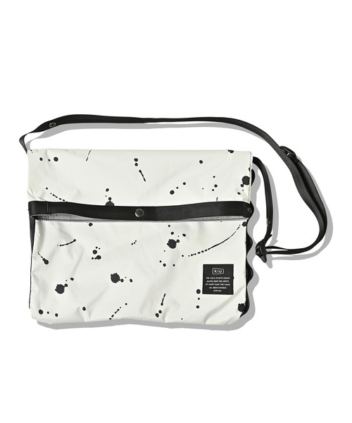 KiU(キウ)の「ウォータプルーフA3対応サコッシュ(ショルダーバッグ・メンズ・ブラック/ベージュ/ホワイト系その他/ブラック系その他/カラフル・FREE)」の21枚目の写真