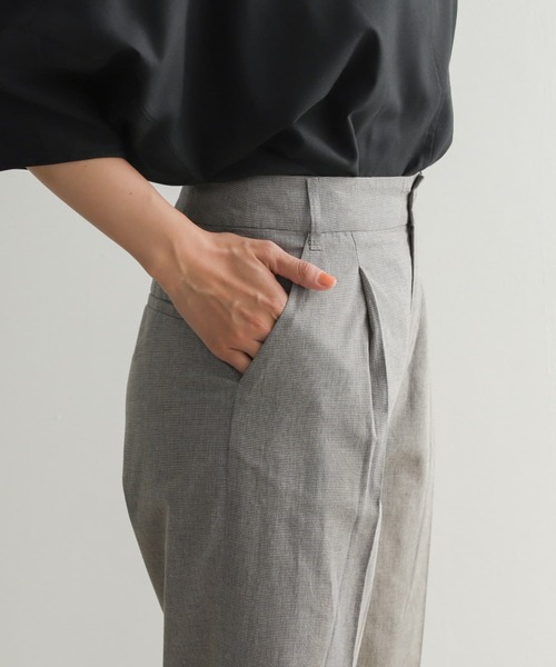 URBAN RESEARCH DOORS（アーバンリサーチドアーズ）の「コットンリネントラウザー（その他パンツ・レディース・ブラウン/ネイビー・MEDIUM/SMALL）」の17枚目の写真