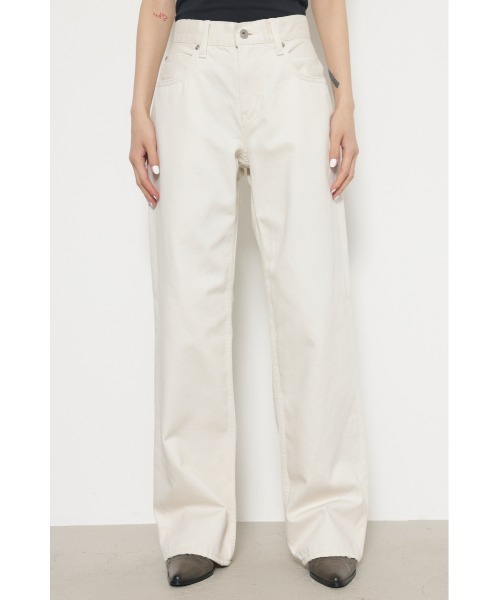 LAGUA GEM（ラグアジェム）の「STRAIGHT カラーデニム（デニムパンツ・レディース・ブラック/ベージュ/アイボリー・22inch/23inch/24inch/25inch/26inch）」の13枚目の写真