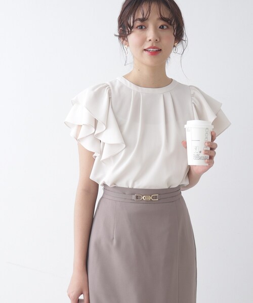 couture brooch（クチュールブローチ）の「◆【前後2WAY/一枚で華やかに決まる。】リネンライクラッフルブラウス（シャツ/ブラウス・レディース・ネイビー/ピンク系/アイボリー・36/38/40/42）」の4枚目の写真