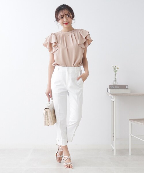 couture brooch（クチュールブローチ）の「◆【前後2WAY/一枚で華やかに決まる。】リネンライクラッフルブラウス（シャツ/ブラウス・レディース・ネイビー/ピンク系/アイボリー・36/38/40/42）」の5枚目の写真