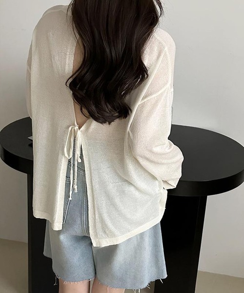 me+em select(ミームセレクト)の「【 選べる7color 】ニュアンスカラーバックスリットオーバーシアーニット / nuance color back slit over sheer knit(ニット/セーター・レディース・イエロー/ブルー/グリーン/アイボリー/グレー/ブラック/モカ・FREE)」の3枚目の写真