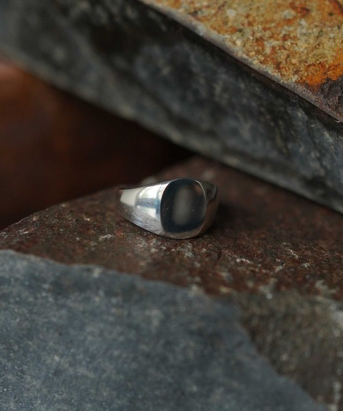 UNITED TOKYO（ユナイテッドトウキョウ）の「SILVER925 シグネチャーリング MIDDLE（リング・メンズ・シルバー系その他/シルバー・1/0）」の2枚目の写真