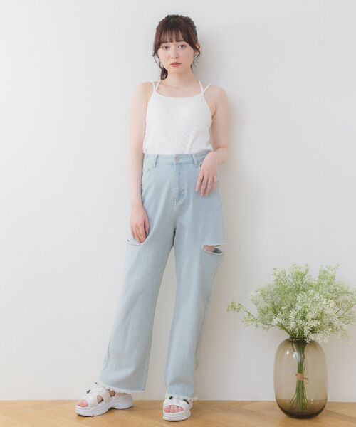 ems excite(エムズエキサイト)の「テレコカップ付キャミ(Tシャツ/カットソー・レディース・グリーン系その他3/オフホワイト/ブラック/ブラック系その他3/ブルー・FREE)」の8枚目の写真