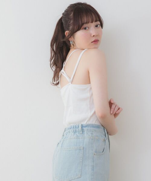 ems excite(エムズエキサイト)の「テレコカップ付キャミ(Tシャツ/カットソー・レディース・グリーン系その他3/オフホワイト/ブラック/ブラック系その他3/ブルー・FREE)」の13枚目の写真