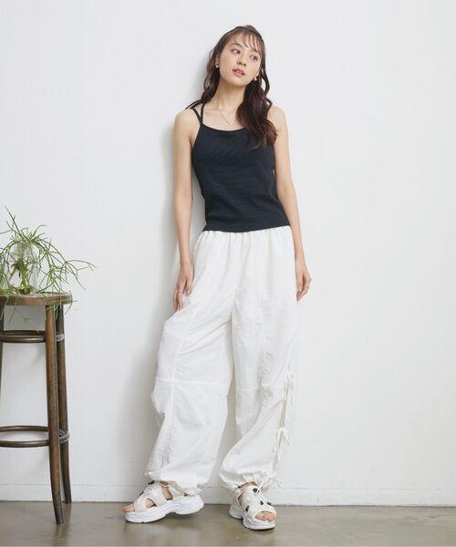ems excite(エムズエキサイト)の「テレコカップ付キャミ(Tシャツ/カットソー・レディース・グリーン系その他3/オフホワイト/ブラック/ブラック系その他3/ブルー・FREE)」の15枚目の写真