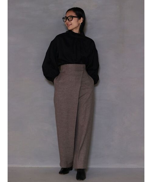 LAGUNAMOON（ラグナムーン）の「ツイードタックデザインワイドパンツ（その他パンツ・レディース・ベージュ/グレー・SMALL/MEDIUM）」の3枚目の写真