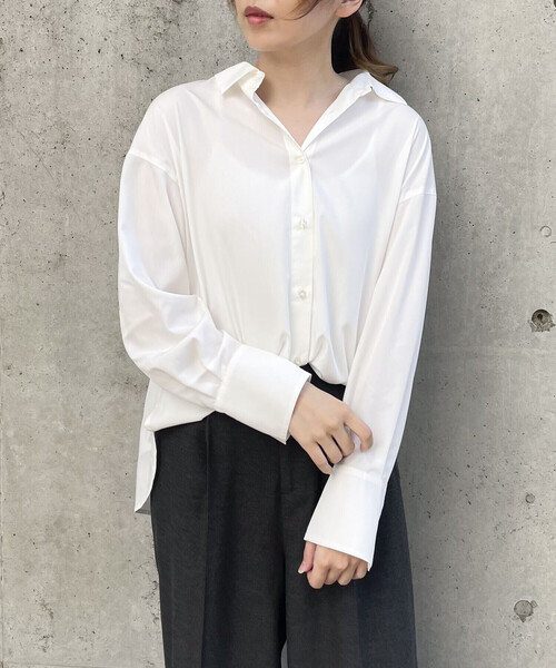COMME CA ISM(コムサイズム)の「オーバーサイズ シャツ(シャツ/ブラウス・レディース・ブルー/オフホワイト/ライトグレー・LARGE/MEDIUM)」の18枚目の写真