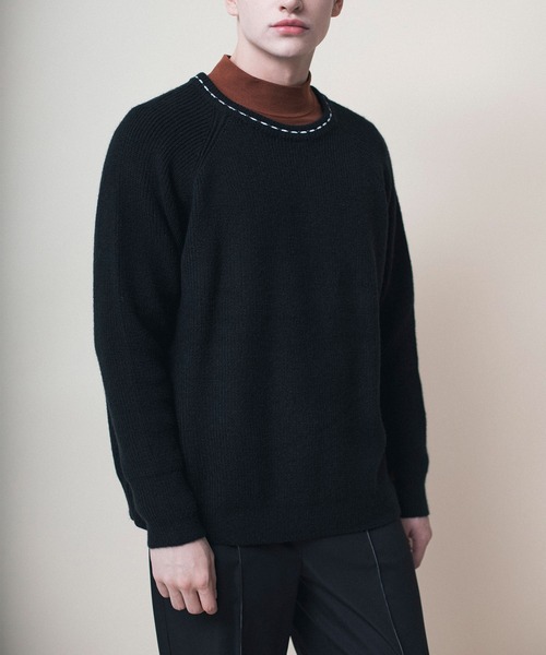 aimoha(アイモハ)の「aimoha men 刺繍ステッチワイドバルーンスリーブ セーター(ニット/セーター・メンズ・ベージュ/ブラック・XL/L/M)」の2枚目の写真