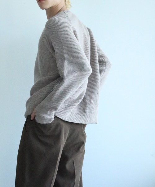 aimoha(アイモハ)の「aimoha men 刺繍ステッチワイドバルーンスリーブ セーター(ニット/セーター・メンズ・ベージュ/ブラック・XL/L/M)」の4枚目の写真
