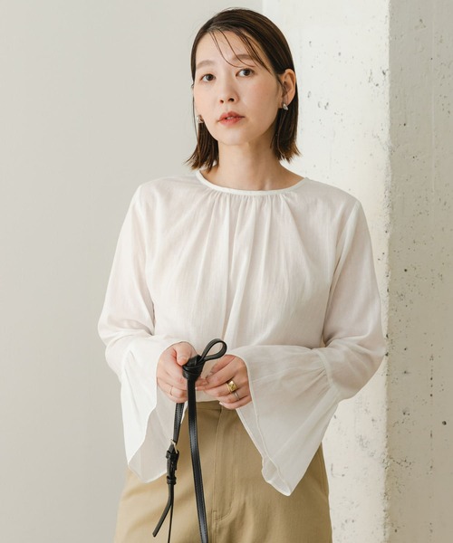 F by ROSSO（エフバイロッソ）の「F by ROSSO　ベルスリーブ2WAYブラウス（シャツ/ブラウス・レディース・オフホワイト/ブラック/ベージュ・FREE）」の4枚目の写真