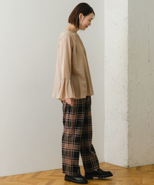 F by ROSSO（エフバイロッソ）の「F by ROSSO　ベルスリーブ2WAYブラウス（シャツ/ブラウス・レディース・オフホワイト/ブラック/ベージュ・FREE）」の20枚目の写真