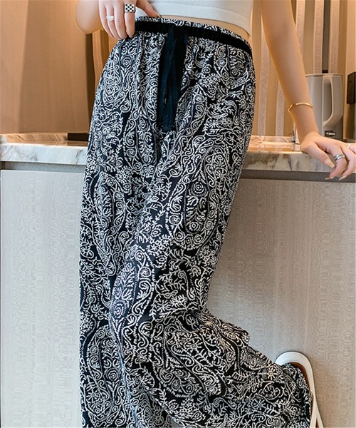 MAISON DE THERESE（メゾン ド テレーズ）の「ペイズリー柄プリント　ストレートパンツ ルームウェア パジャマ スラックス（スラックス・レディース・ホワイト/ブラック・M）」の13枚目の写真