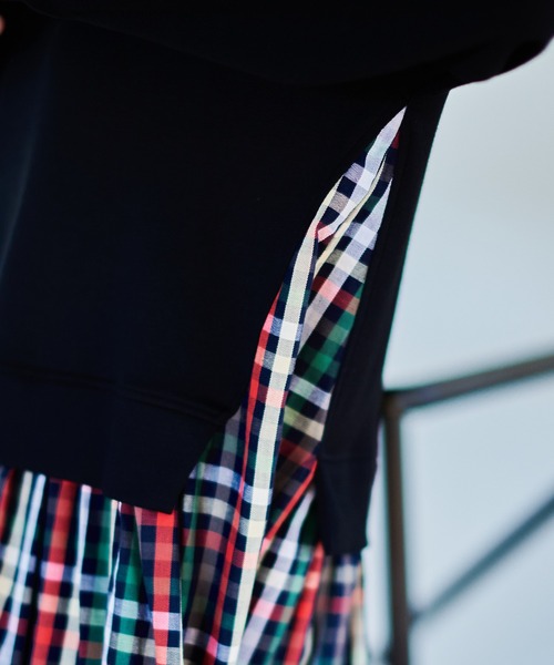 Arnold Palmer（アーノルドパーマー）の「パーマーチェック レイヤー スポンジング スウェット（スウェット・レディース・ネイビー/ブラック/ライトオレンジ系・M/S/L）」の5枚目の写真