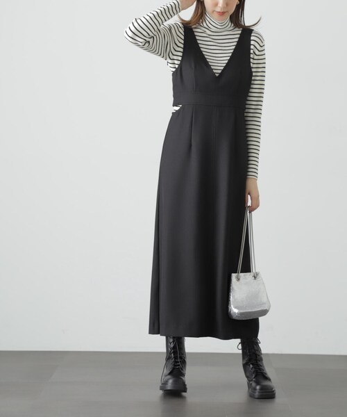 FREE'S MART（フリーズマート）の「◆カットアウトＶネックジャンパースカート（ワンピース・レディース・ブラック/ベージュ・MEDIUM/SMALL）」の7枚目の写真