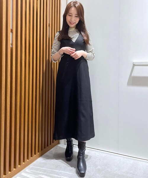 FREE'S MART（フリーズマート）の「◆カットアウトＶネックジャンパースカート（ワンピース・レディース・ブラック/ベージュ・MEDIUM/SMALL）」の15枚目の写真