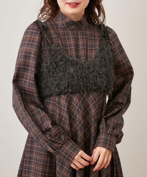 DEICY(デイシー)の「アルパカビスチェニット(ニット/セーター・レディース・チャコールグレー/オフホワイト/レッド・FREE)」の2枚目の写真