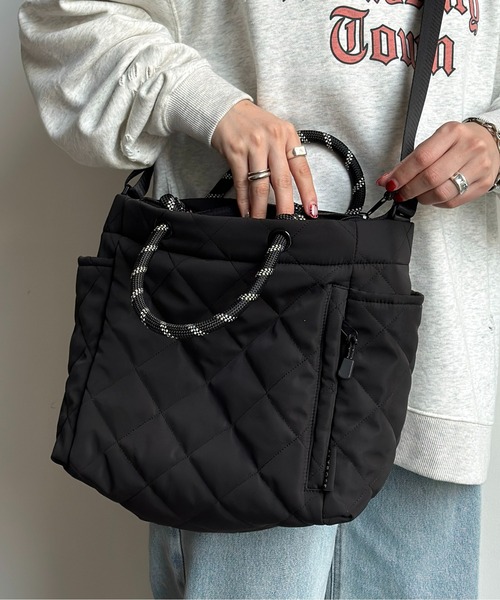 CPCM（シーピーシーエム）の「キルティング2WAYビッグショルダー（ショルダーバッグ・レディース・アイボリー/ブラック/カーキ・FREE）」の3枚目の写真