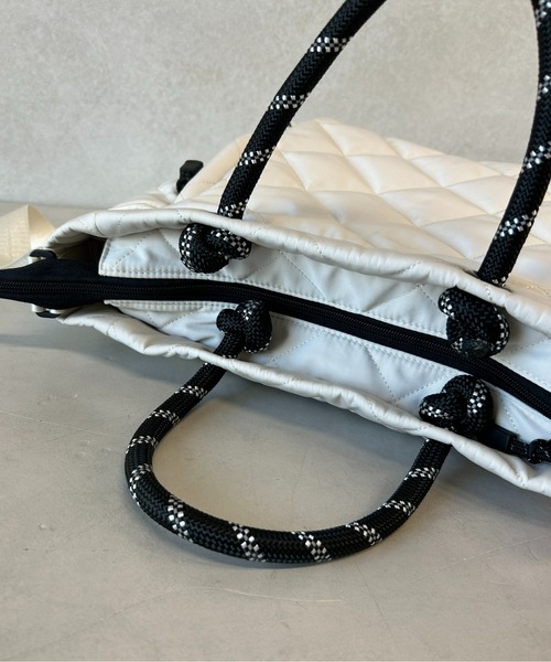 CPCM（シーピーシーエム）の「キルティング2WAYビッグショルダー（ショルダーバッグ・レディース・アイボリー/ブラック/カーキ・FREE）」の8枚目の写真