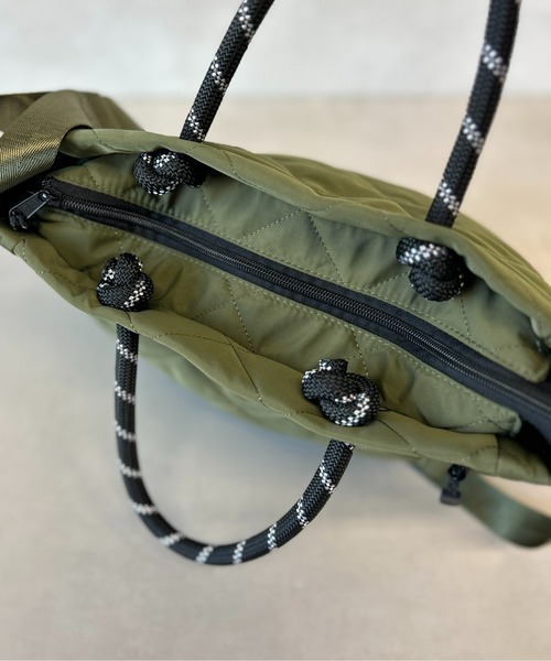 CPCM（シーピーシーエム）の「キルティング2WAYビッグショルダー（ショルダーバッグ・レディース・アイボリー/ブラック/カーキ・FREE）」の21枚目の写真