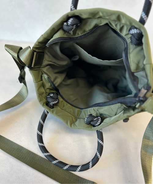 CPCM（シーピーシーエム）の「キルティング2WAYビッグショルダー（ショルダーバッグ・レディース・アイボリー/ブラック/カーキ・FREE）」の22枚目の写真