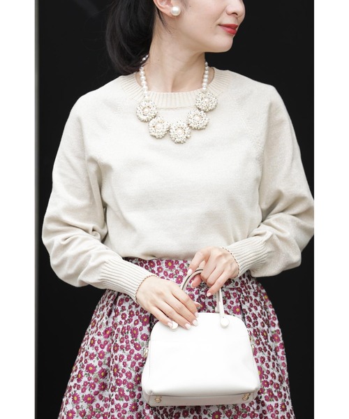 cawaii(カワイイ)の「華やぐ煌めきラメ クルーネックニット Back to BASICS(ニット/セーター・レディース・ベージュ/グレー・FREE)」の6枚目の写真