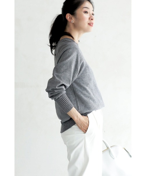 cawaii(カワイイ)の「華やぐ煌めきラメ クルーネックニット Back to BASICS(ニット/セーター・レディース・ベージュ/グレー・FREE)」の9枚目の写真